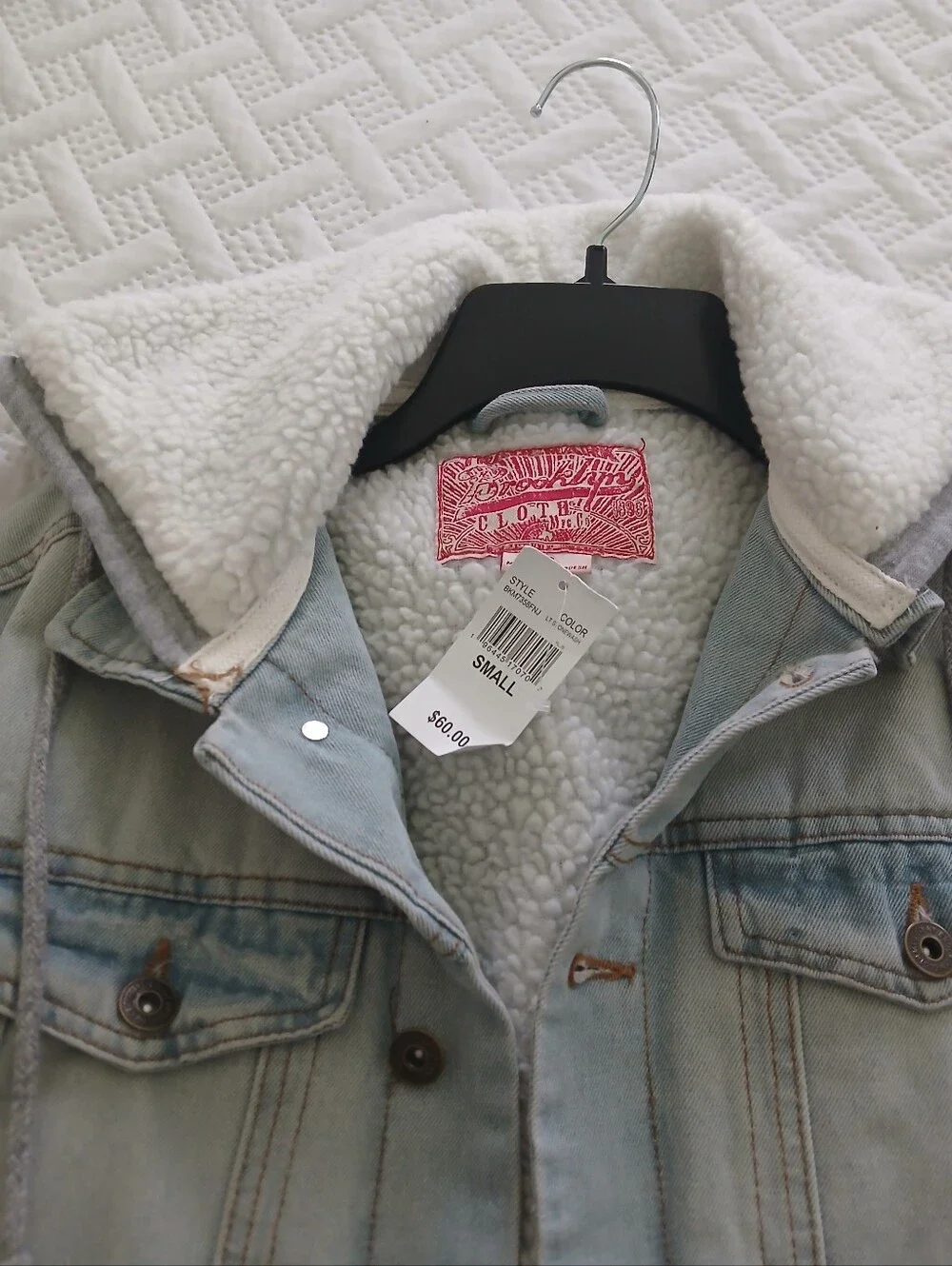 Light Wash Sherpa-Lined Denim Jacket - Brand: